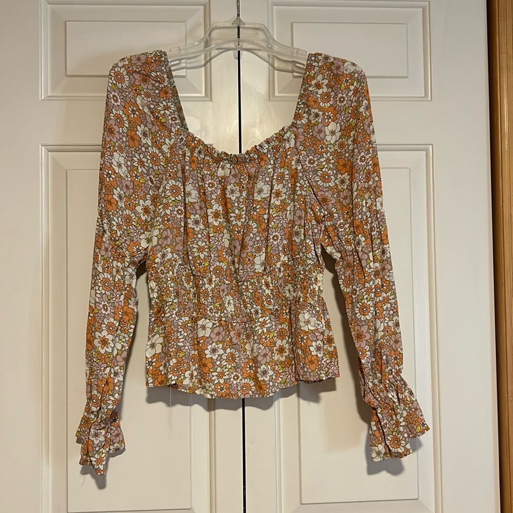 SO - long sleeve top - floral print - sz XL